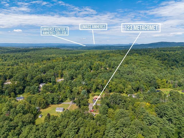 123 Metacomet St, Belchertown, MA 01007
