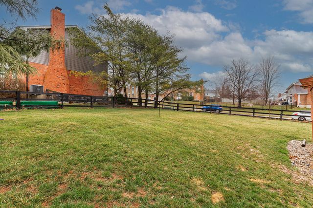 10522 Cheshire Ridge Drive, Florence, KY 41042