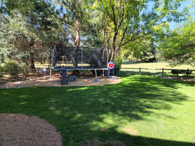 1924 Pacific Ct, Fort Collins, CO 80528