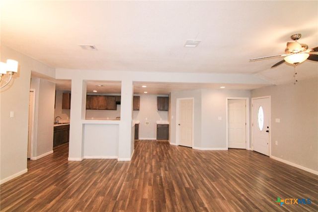 1027 County Road 274, Bertram, TX 78605