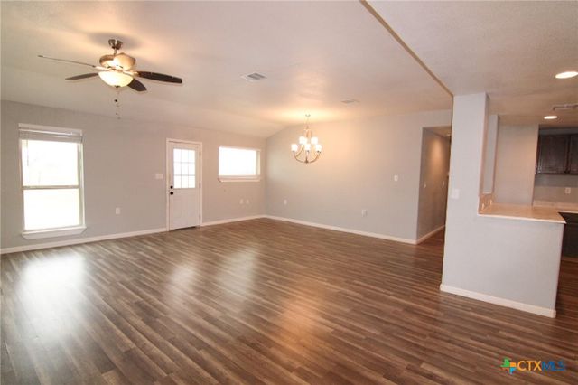 1027 County Road 274, Bertram, TX 78605