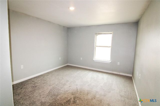 1027 County Road 274, Bertram, TX 78605