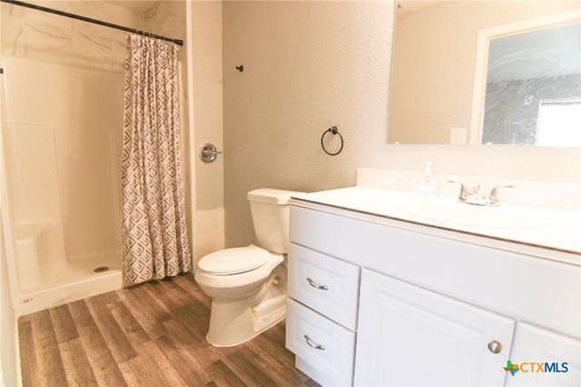 1027 County Road 274, Bertram, TX 78605