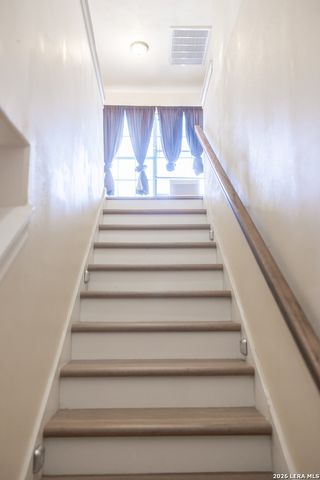 524 Indian Crossing, Jourdanton, TX 78026