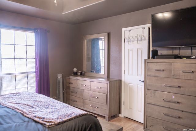 524 Indian Crossing, Jourdanton, TX 78026