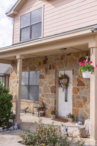 524 Indian Crossing, Jourdanton, TX 78026