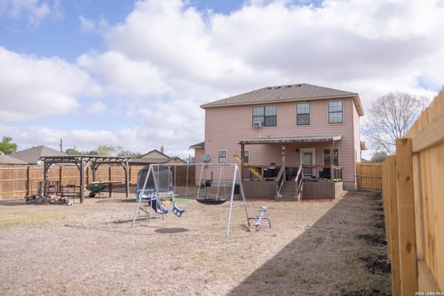 524 Indian Crossing, Jourdanton, TX 78026