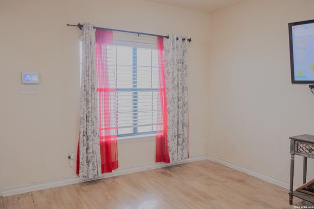 524 Indian Crossing, Jourdanton, TX 78026