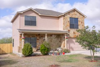 524 Indian Crossing, Jourdanton, TX 78026