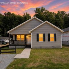 918 Shallowford Road, Chattanooga, TN 37411
