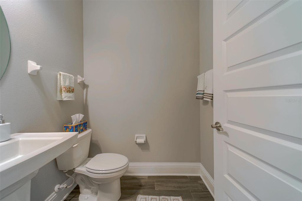 Image 21 of property listing at 2416 FOGGY CREEK CIRCLE, Clearwater, FL 33764