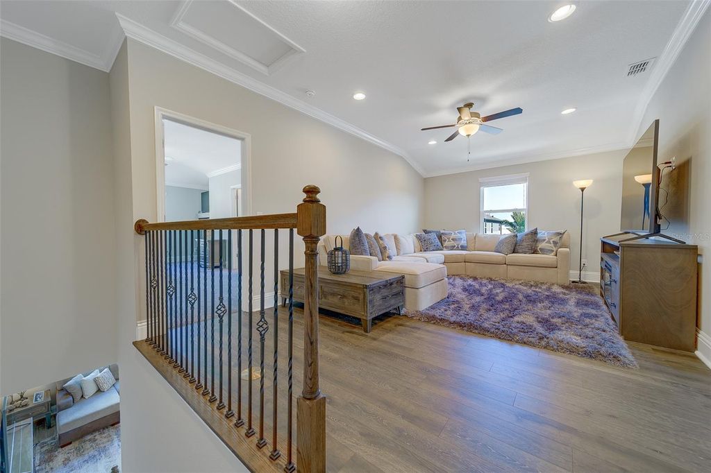 Image 28 of property listing at 2416 FOGGY CREEK CIRCLE, Clearwater, FL 33764