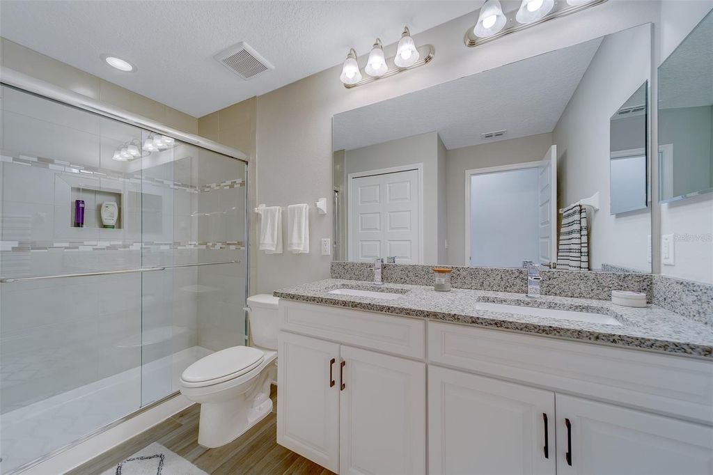 Image 40 of property listing at 2416 FOGGY CREEK CIRCLE, Clearwater, FL 33764