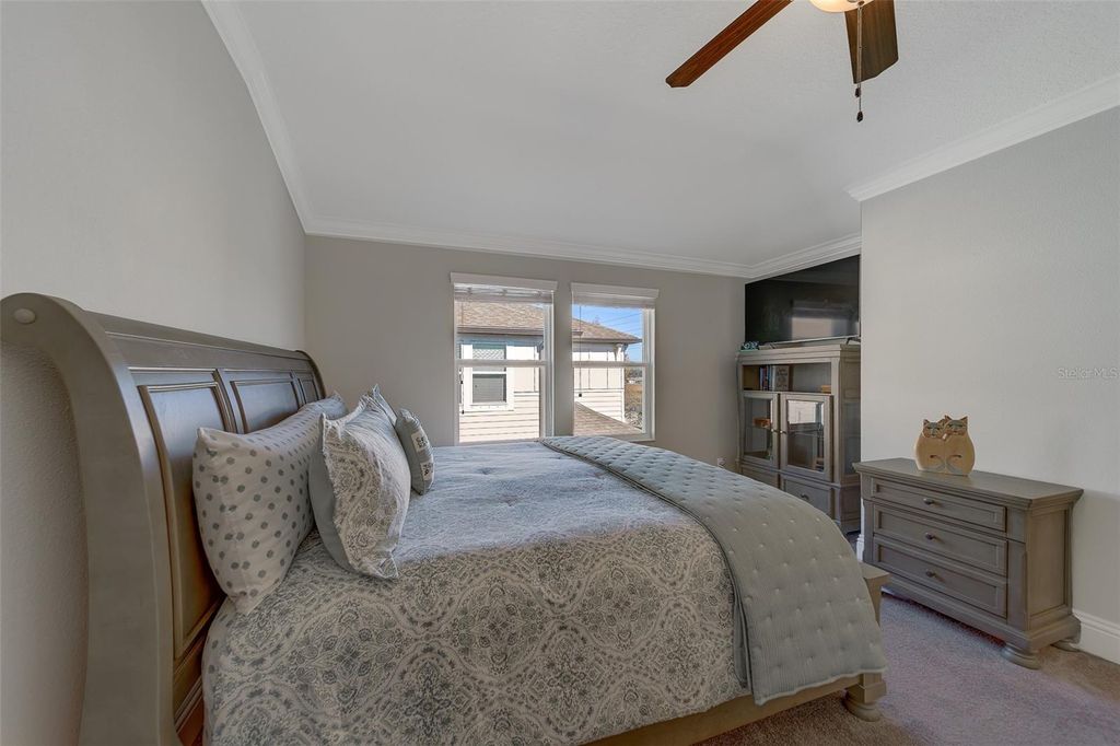 Image 44 of property listing at 2416 FOGGY CREEK CIRCLE, Clearwater, FL 33764