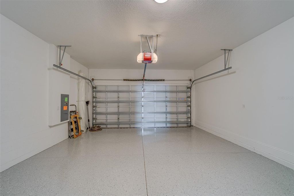 Image 54 of property listing at 2416 FOGGY CREEK CIRCLE, Clearwater, FL 33764