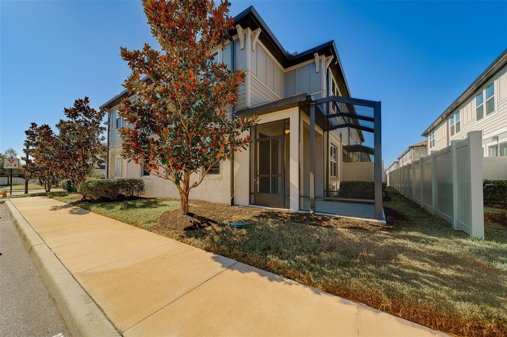 Image 59 of property listing at 2416 FOGGY CREEK CIRCLE, Clearwater, FL 33764