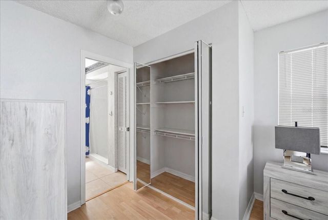 1001 CANARY CIRCLE S, Lakeland, FL 33809