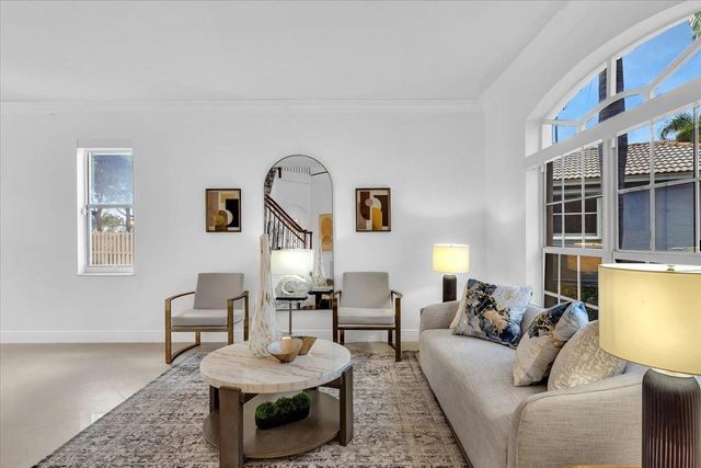 13702 NW 10th Ct, Pembroke Pines, FL 33028