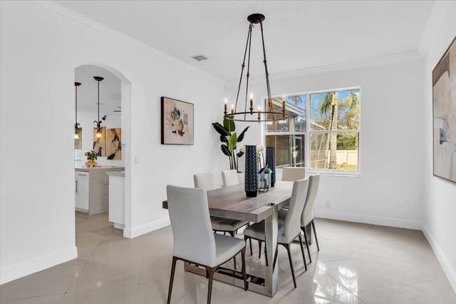 13702 NW 10th Ct, Pembroke Pines, FL 33028