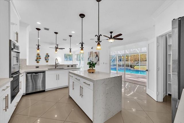 13702 NW 10th Ct, Pembroke Pines, FL 33028