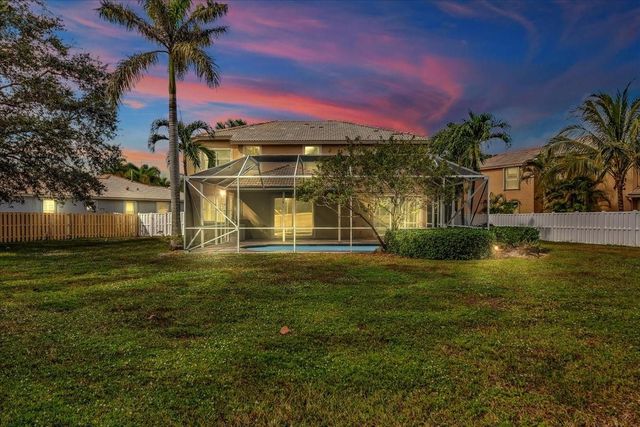 13702 NW 10th Ct, Pembroke Pines, FL 33028