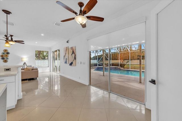 13702 NW 10th Ct, Pembroke Pines, FL 33028