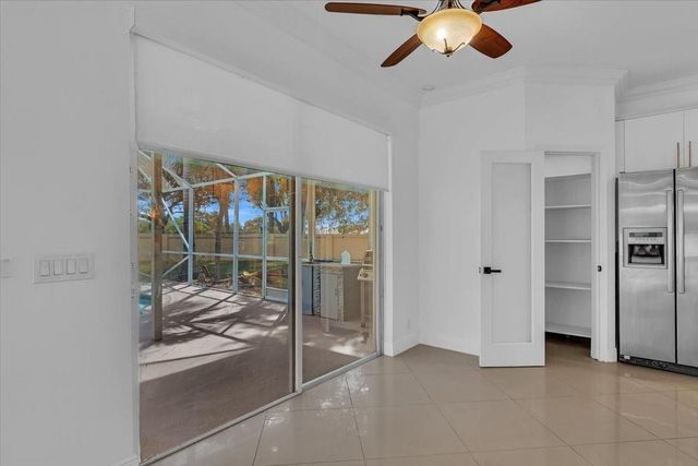 13702 NW 10th Ct, Pembroke Pines, FL 33028