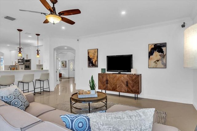 13702 NW 10th Ct, Pembroke Pines, FL 33028