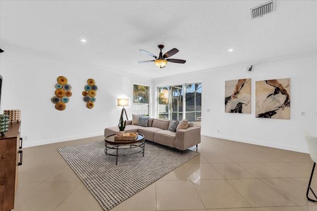 13702 NW 10th Ct, Pembroke Pines, FL 33028