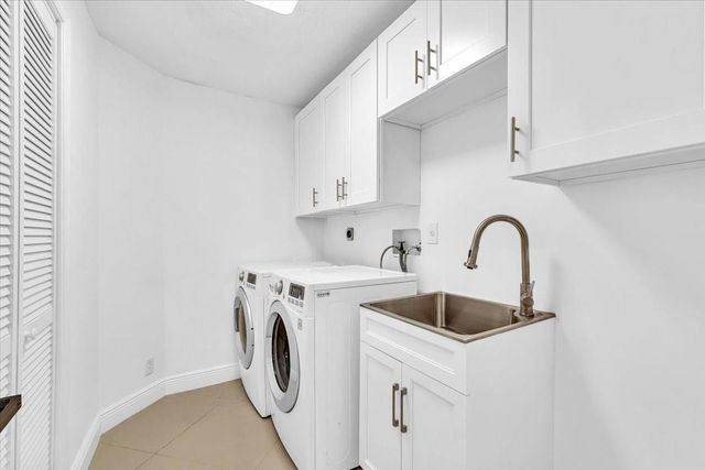 13702 NW 10th Ct, Pembroke Pines, FL 33028