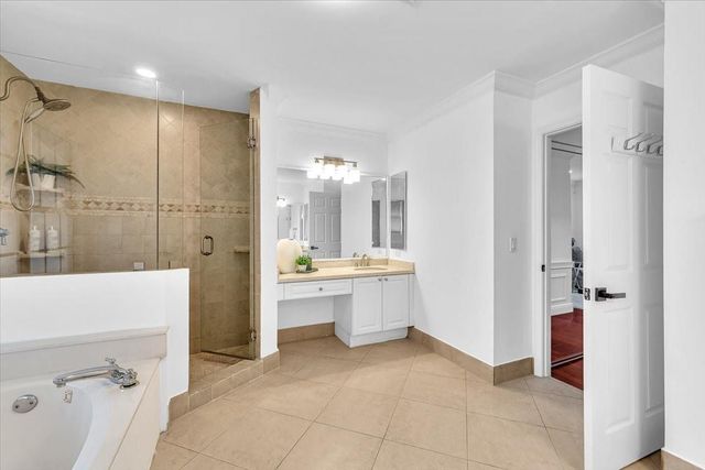 13702 NW 10th Ct, Pembroke Pines, FL 33028