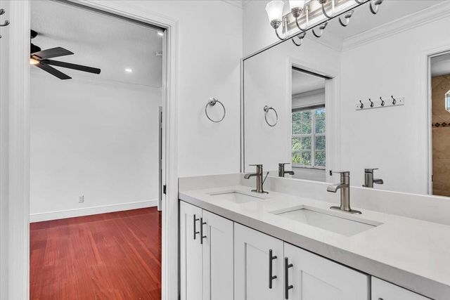 13702 NW 10th Ct, Pembroke Pines, FL 33028