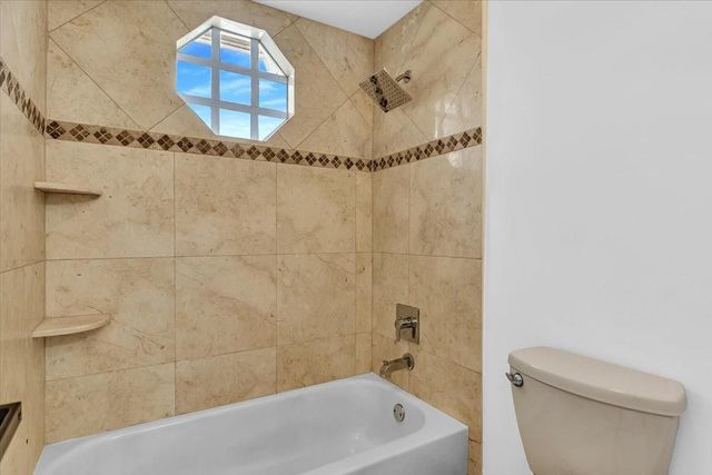 13702 NW 10th Ct, Pembroke Pines, FL 33028