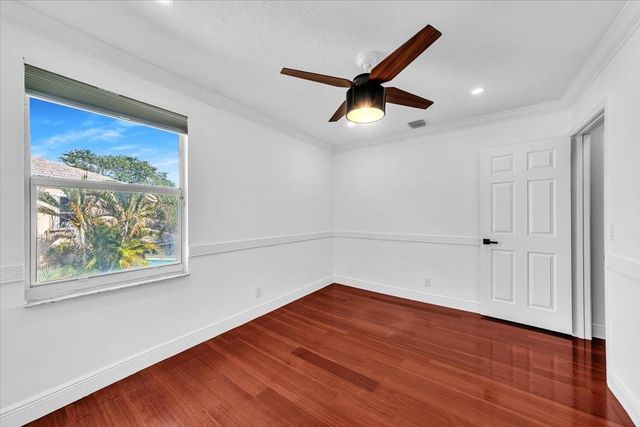 13702 NW 10th Ct, Pembroke Pines, FL 33028