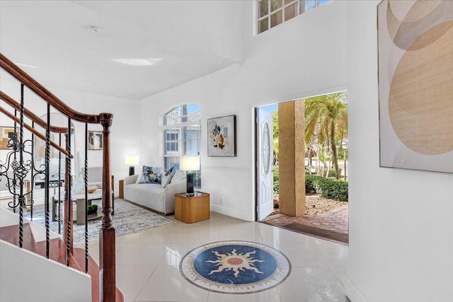 13702 NW 10th Ct, Pembroke Pines, FL 33028