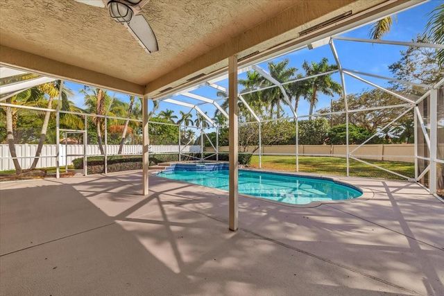 13702 NW 10th Ct, Pembroke Pines, FL 33028