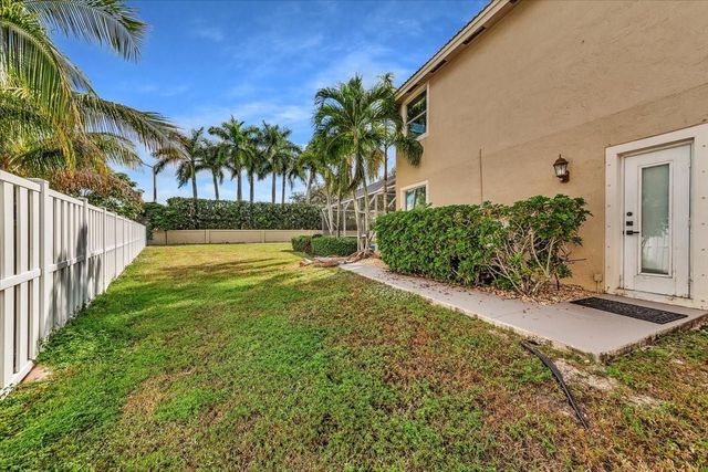 13702 NW 10th Ct, Pembroke Pines, FL 33028