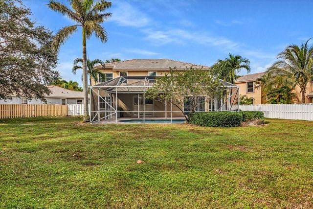 13702 NW 10th Ct, Pembroke Pines, FL 33028