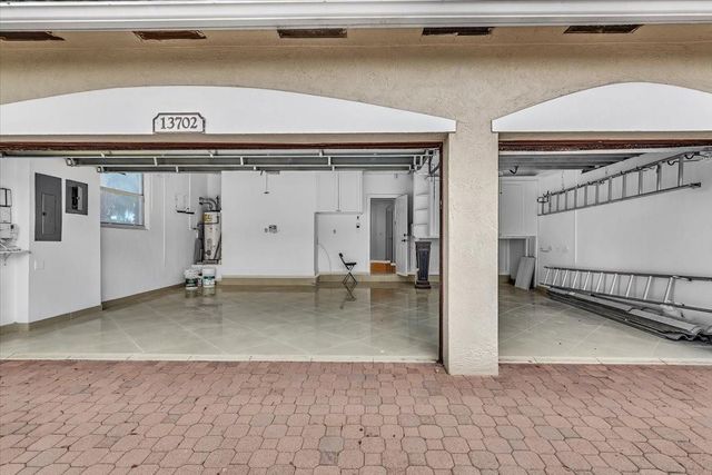 13702 NW 10th Ct, Pembroke Pines, FL 33028