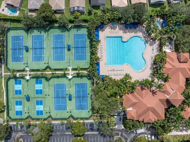 13702 NW 10th Ct, Pembroke Pines, FL 33028