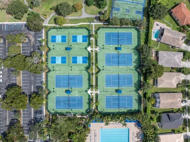 13702 NW 10th Ct, Pembroke Pines, FL 33028