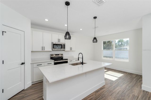 1891 VAN ALLEN CIRCLE, Deltona, FL 32738