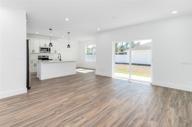 1891 VAN ALLEN CIRCLE, Deltona, FL 32738