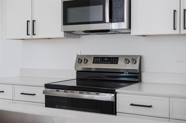 1891 VAN ALLEN CIRCLE, Deltona, FL 32738