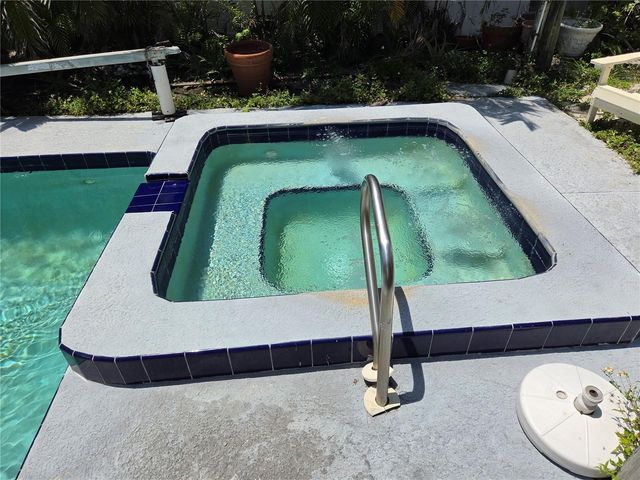 580 BAY ESPLANADE, Clearwater Beach, FL 33767
