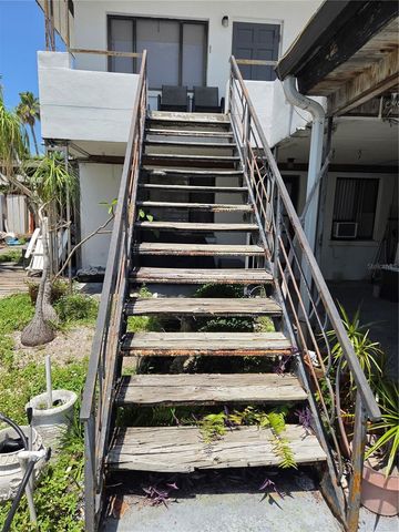 580 BAY ESPLANADE, Clearwater Beach, FL 33767