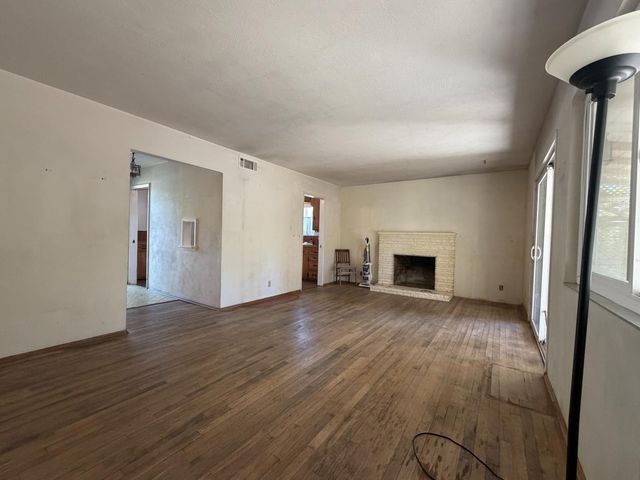 1813 Enslen Ave, Modesto, CA 95350