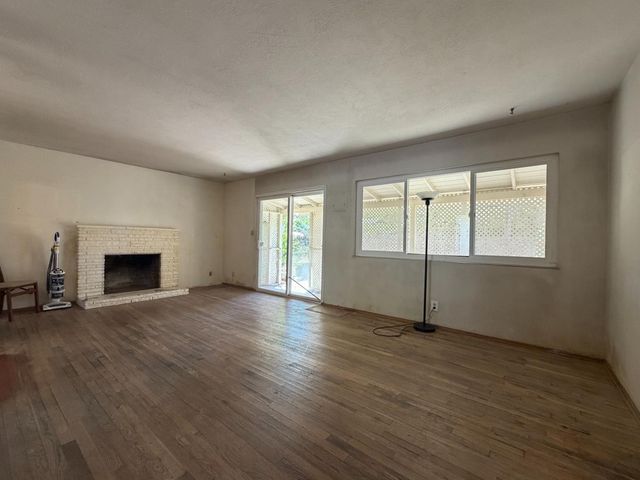 1813 Enslen Ave, Modesto, CA 95350