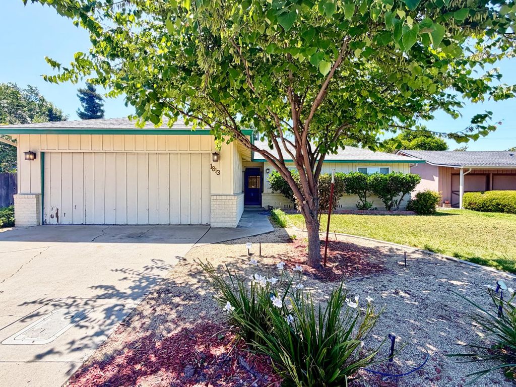 1813 Enslen Ave, Modesto, CA 95350