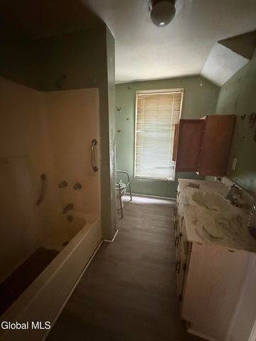 19 Matthew Street, Johnstown, NY 12095